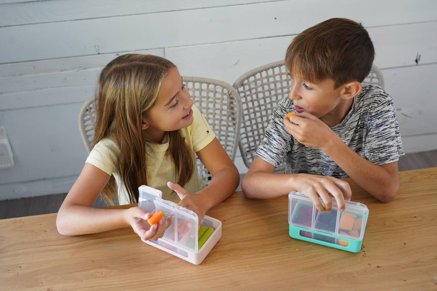 melii - 3 Compartment Snackle Box: Hunter Pine