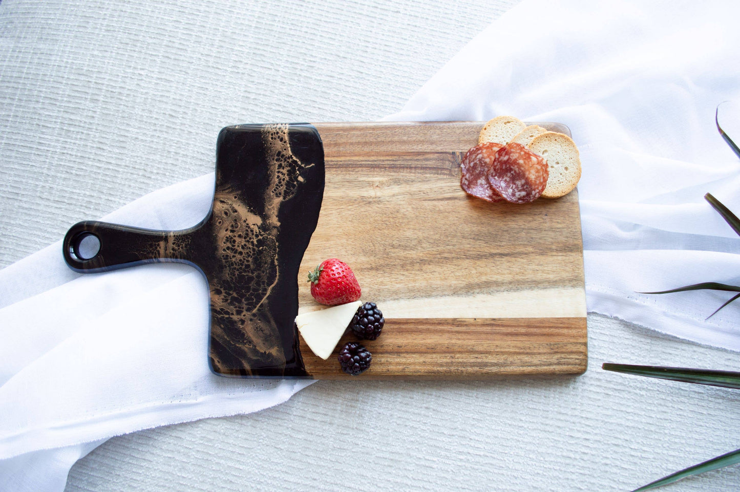 Lynn & Liana Designs - Charcuterie Board - Medium 8" x 16" Caribbean Blue