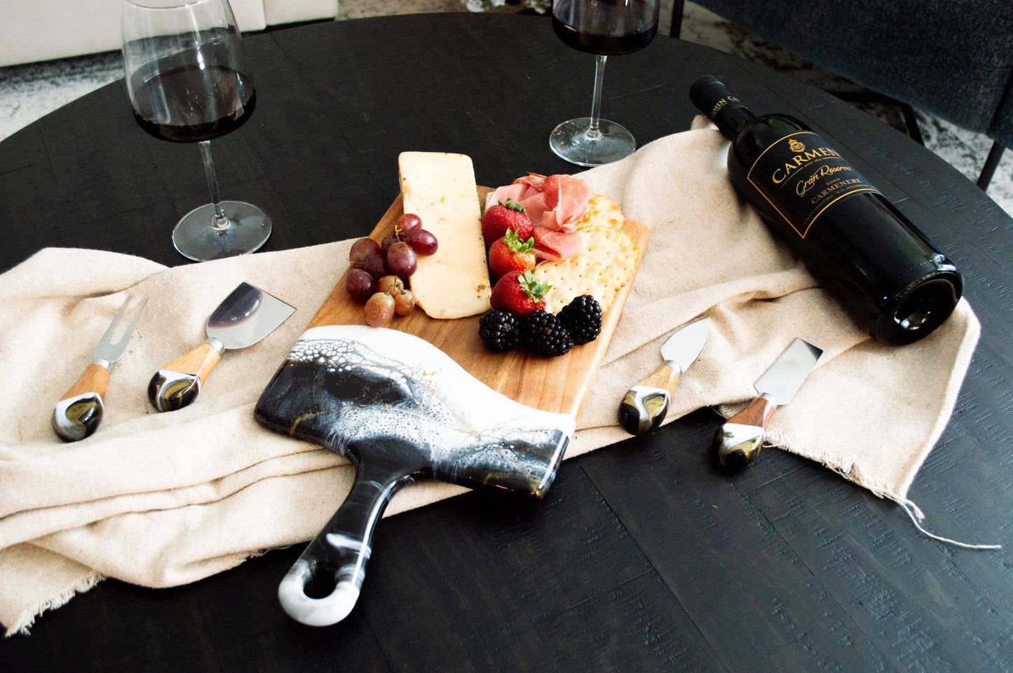 Lynn & Liana Designs - Charcuterie Board - Medium 8" x 16" Caribbean Blue