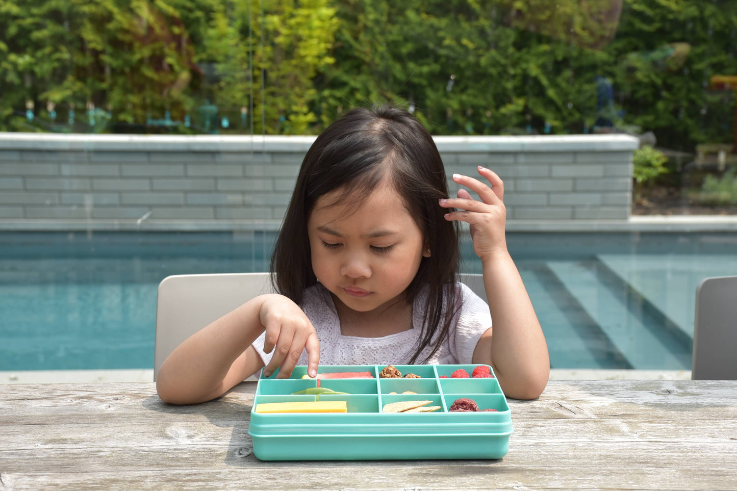 melii - Snackle Box, Divided Snack Container with 12 Compartments: Pink