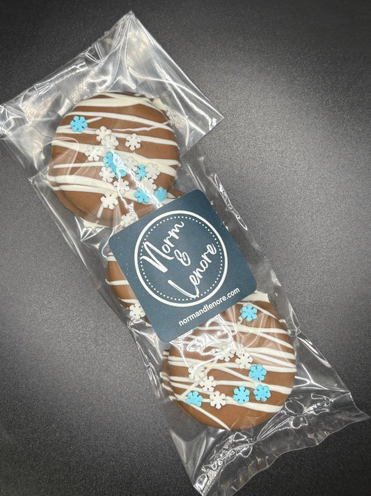 Norm & Lenore - Holiday Snowflake Milk Chocolate Oreo