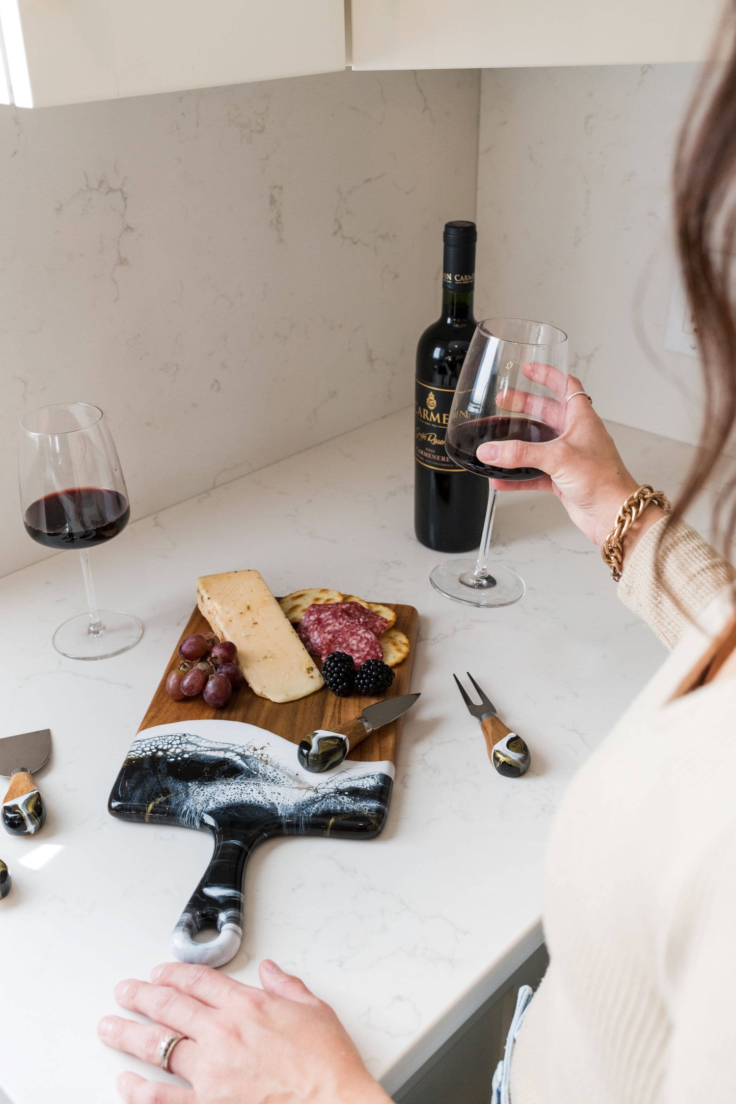 Lynn & Liana Designs - Charcuterie Board - Medium 8" x 16" Caribbean Blue